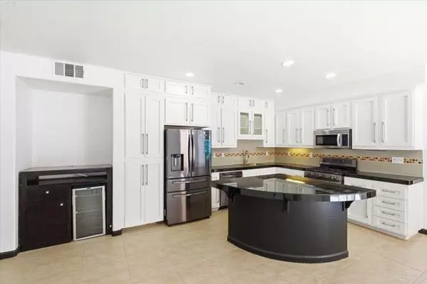 Chula Vista, CA 91913,1422 Vallejo Mills ST