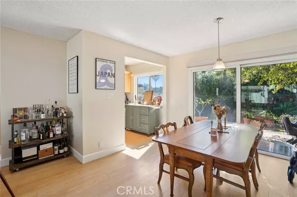 Los Angeles, CA 90039,2305 Silver Ridge AVE