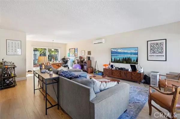 Los Angeles, CA 90039,2305 Silver Ridge AVE