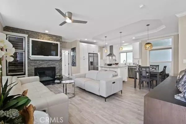 237 Plymouth AVE, Newport Beach, CA 92660