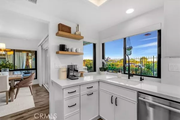 Mission Viejo, CA 92692,27722 Campanet