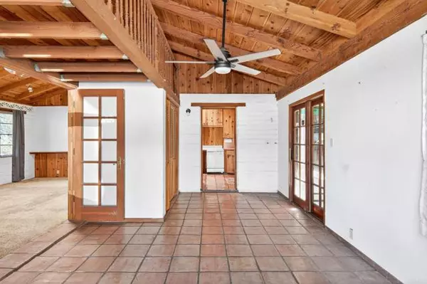 Escondido, CA 92026,1240 Windsong LN