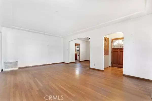 Canoga Park, CA 91304,7725 Owensmouth