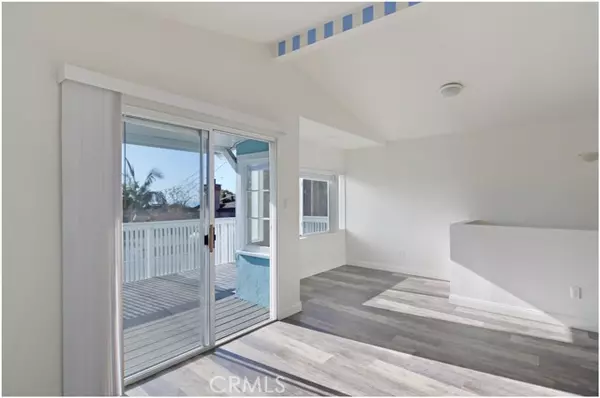 Laguna Beach, CA 92651,31725 Virginia WAY