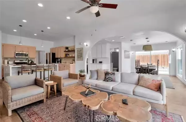 Indio, CA 92201,47800 Pansy