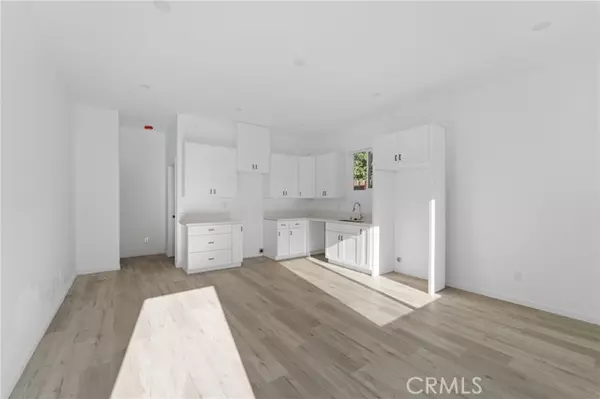 Northridge, CA 91324,8514 Wilbur Ave