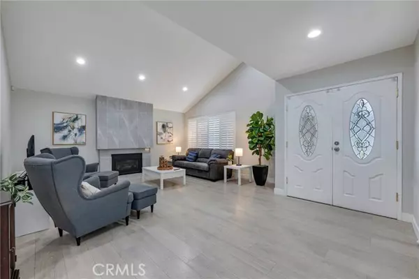 Yorba Linda, CA 92886,6025 Kingsbriar DR