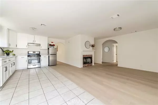 Pomona, CA 91766,823 E 3rd ST