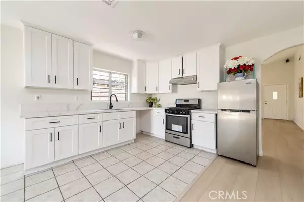 Pomona, CA 91766,823 E 3rd ST