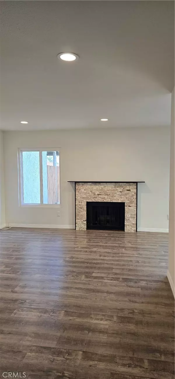 Orange, CA 92868,266 Foley