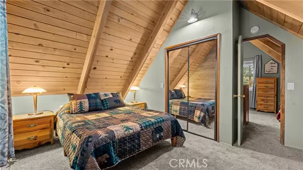 Sugarloaf, CA 92386,347 Spruce LN