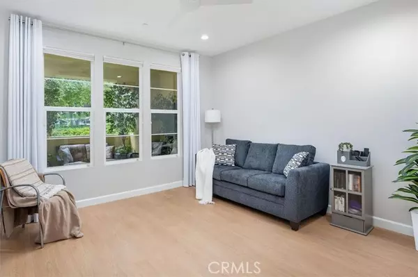 Valencia, CA 91354,28771 Calle De La Paz