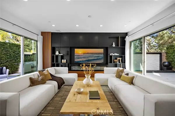 51 Fenway, Irvine, CA 92620