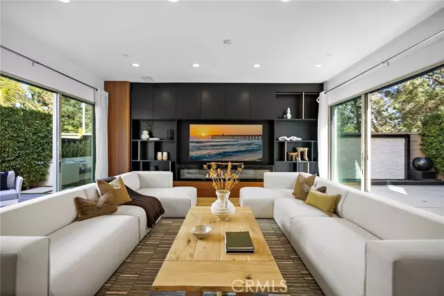 Irvine, CA 92620,51 Fenway