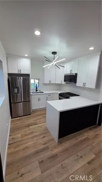 7047 1/2 Nestle AVE, Reseda, CA 91335