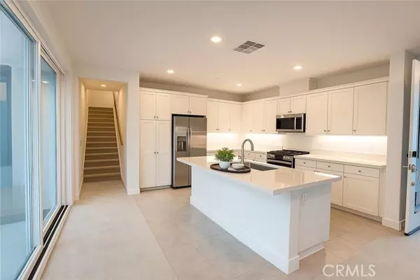 Irvine, CA 92618,349 Proctor