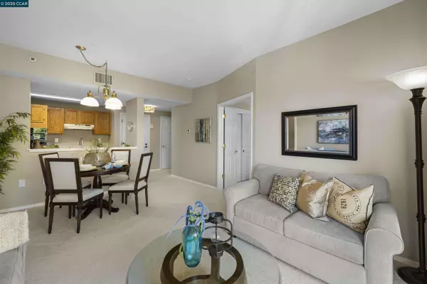 Walnut Creek, CA 94595,1840 Tice Creek Dr 2305