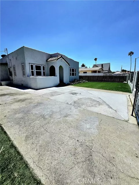 Los Angeles, CA 90047,1538 W 102nd