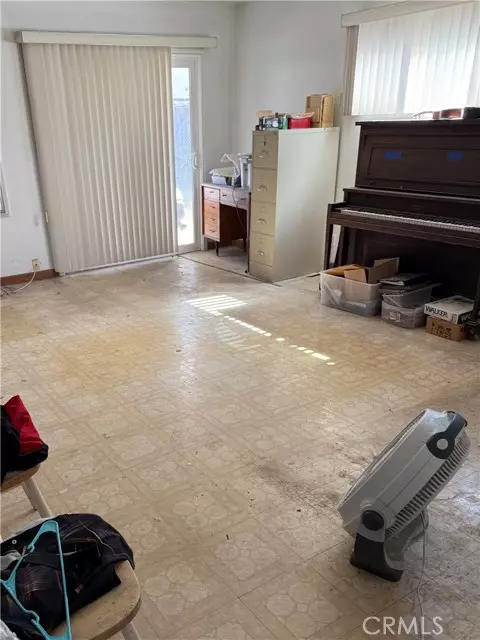 Long Beach, CA 90805,3806 E Arabella