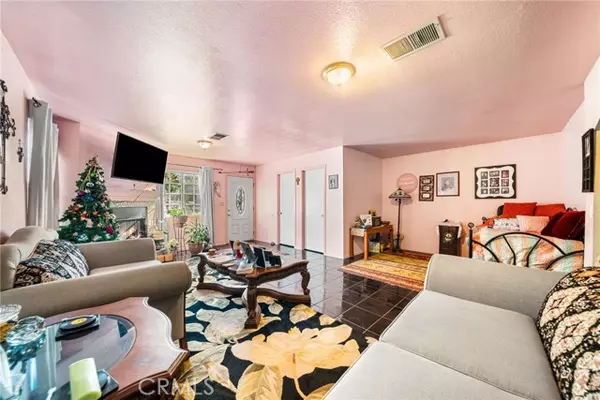 San Bernardino, CA 92408,1584 E Davidson ST