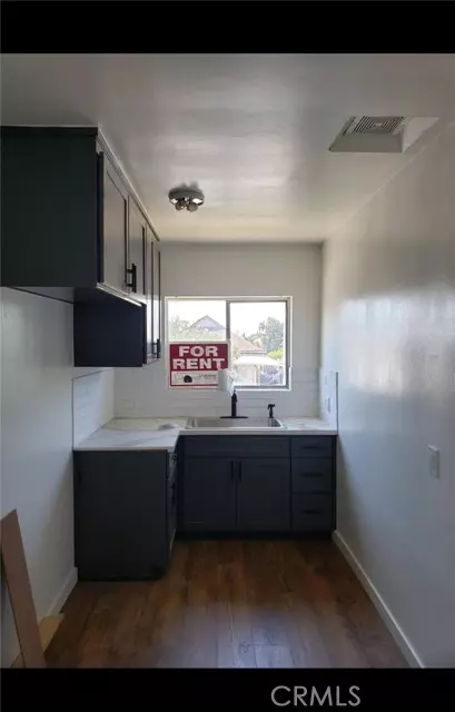 Los Angeles, CA 90011,1451 E 21 St 3