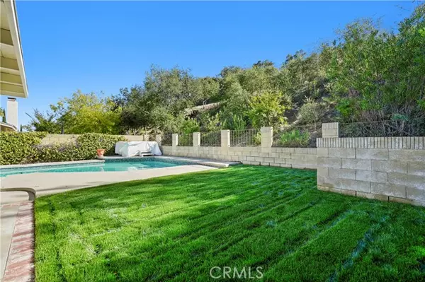 Agoura Hills, CA 91301,29392 Hillrise
