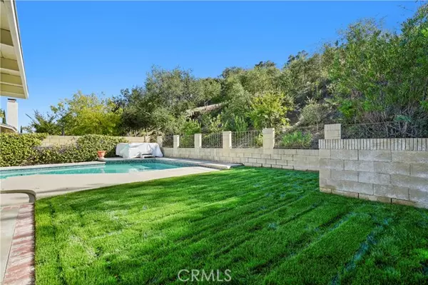 Agoura Hills, CA 91301,29392 Hillrise