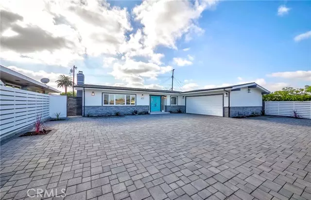 Buena Park, CA 90621,8332 Sunnybrook