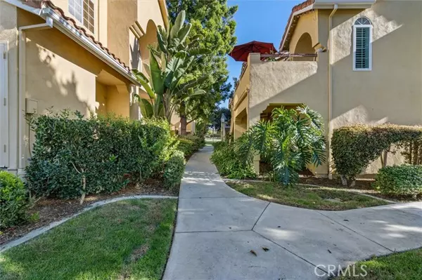 Irvine, CA 92614,78 Costero Aisle 301