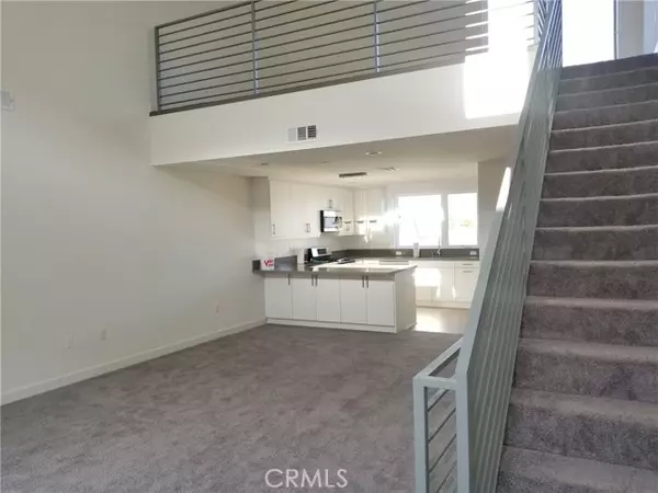 North Hollywood, CA 91601,5621 N Bella Blanco DR