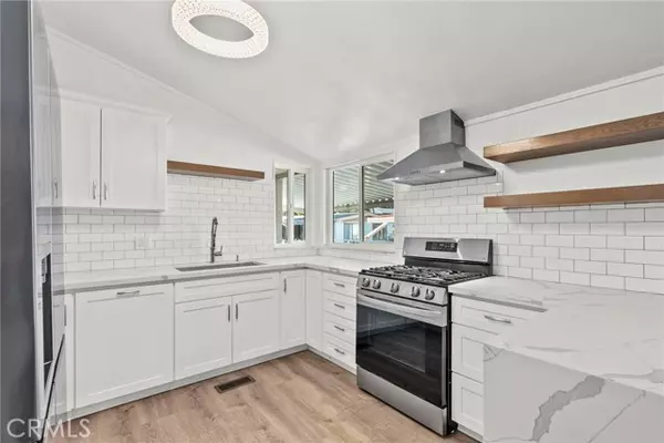 Castaic, CA 91384,31318 Lakehills Rd 8