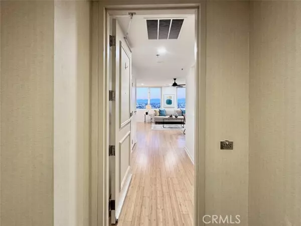 Long Beach, CA 90802,525 E Seaside WAY 2202