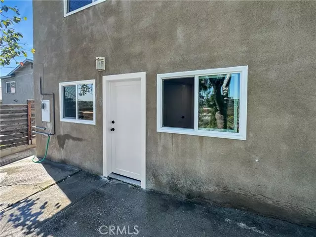 1936 Heidleman RD Studio, Los Angeles, CA 90032