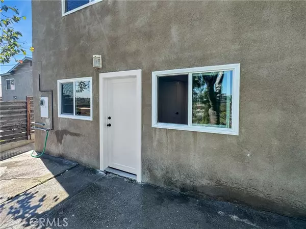 1936 Heidleman RD Studio, Los Angeles, CA 90032