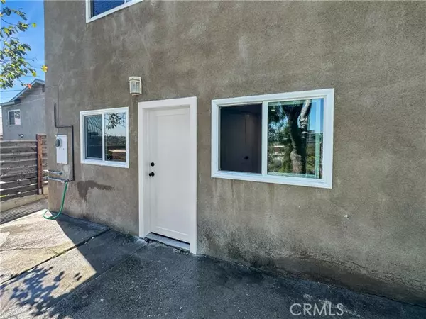 1936 Heidleman RD Studio, Los Angeles, CA 90032