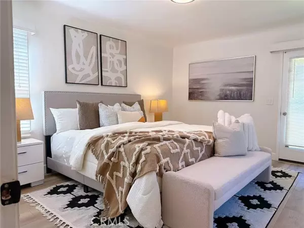 Altadena, CA 91001,2379 Oliveras AVE