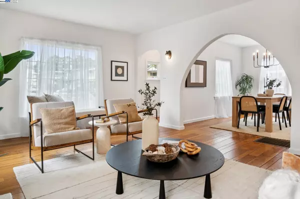 Oakland, CA 94619,3764 35TH AVE