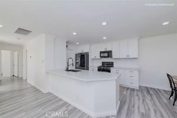 Oceanside, CA 92057,5010 Golondrina WAY 64