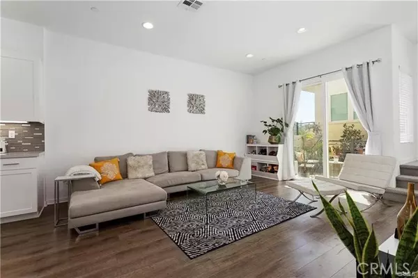 Brea, CA 92821,715 Brooklyn DR