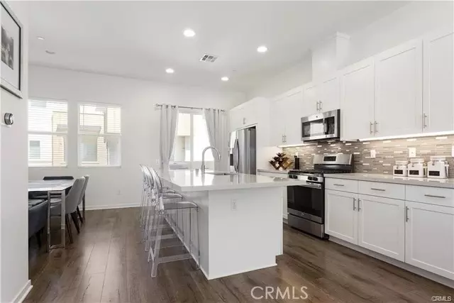 Brea, CA 92821,715 Brooklyn DR