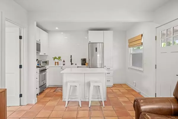 Oceanside, CA 92054,515 517 Grant