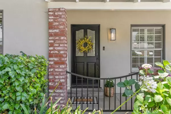 Burbank, CA 91506,731 N Beachwood DR