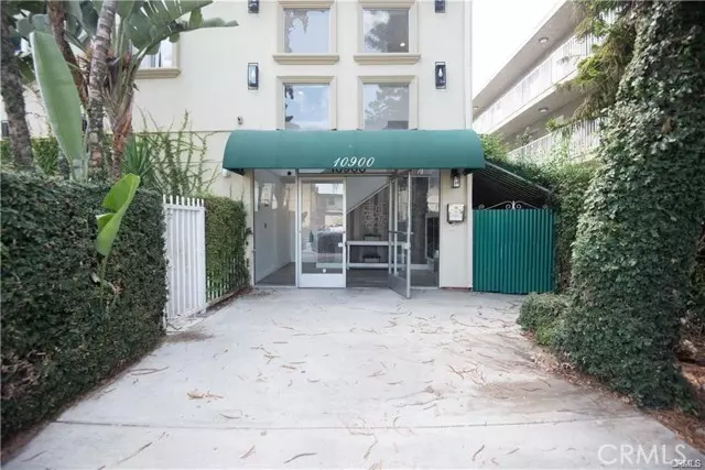 10900 Blix 4, North Hollywood, CA 91602