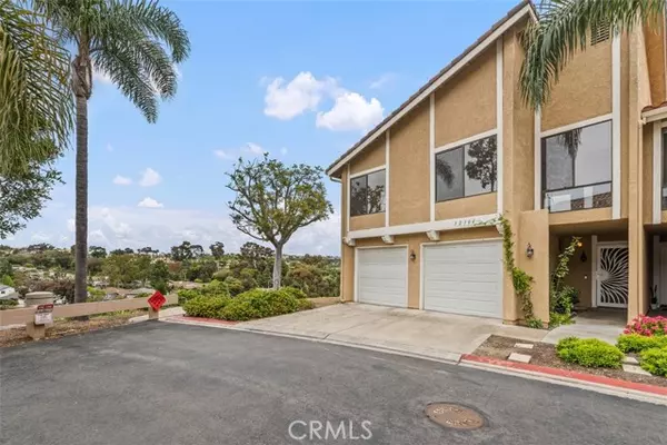 Dana Point, CA 92629,32306 Linda Vista LN