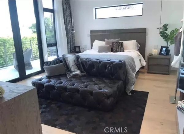 Los Angeles, CA 90064,2538 Tilden AVE