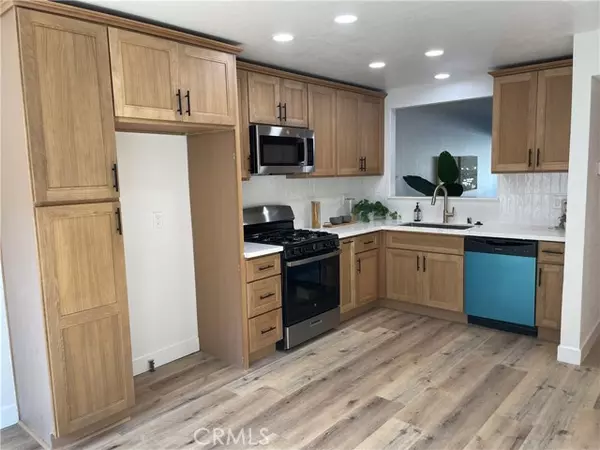 Orange, CA 92868,700 W Walnut AVE 58