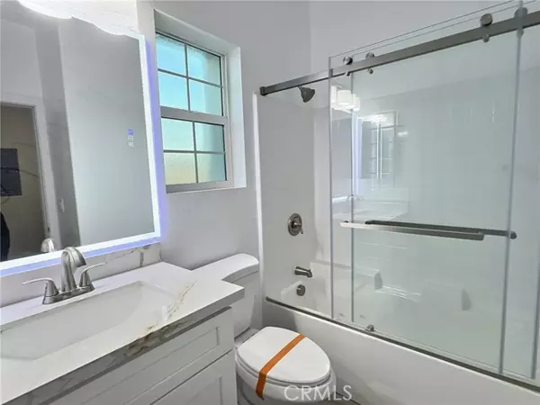 San Bernardino, CA 92335,15909 Merrill 1