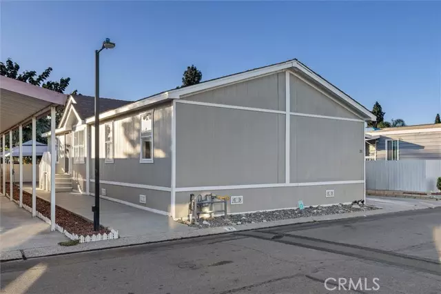 Anaheim, CA 92806,320 N Park Vista ST 21