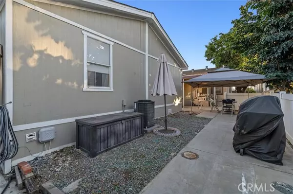 Anaheim, CA 92806,320 N Park Vista ST 21