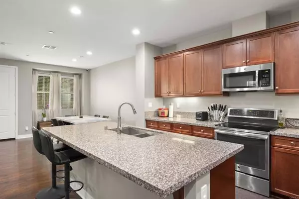 Santee, CA 92071,7508 EAGLE DR